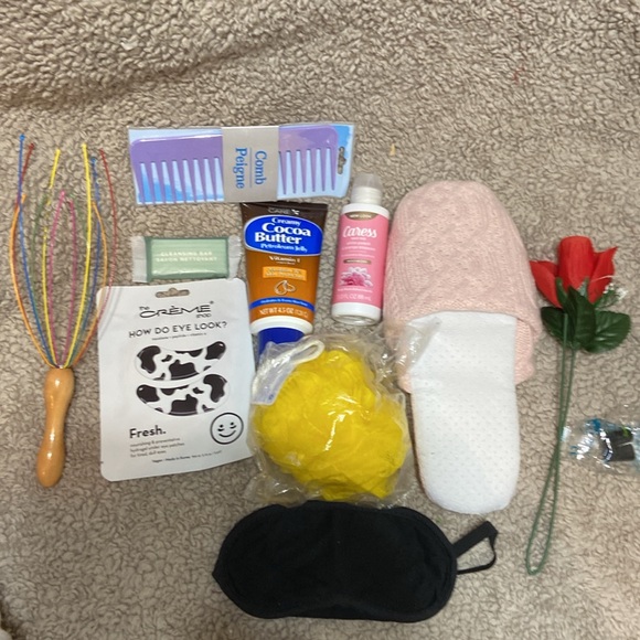 Other - Velour Bath & slippers 7-8 lotion bath wash set